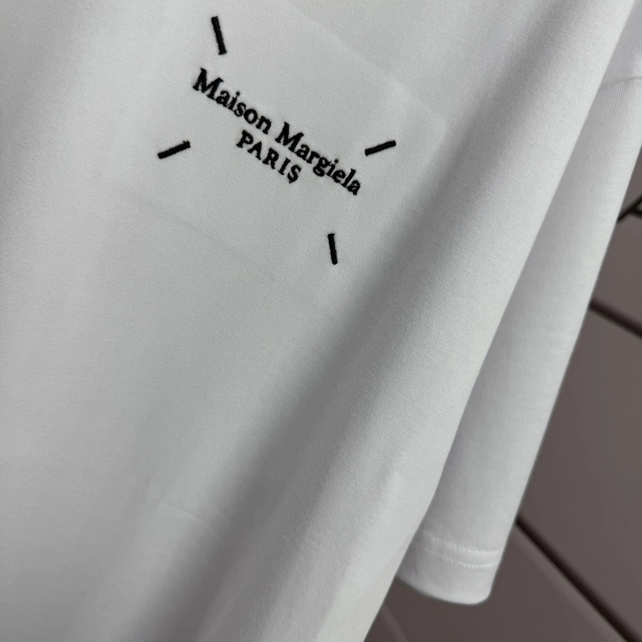 # MM 6 * 2026 New Arrival mm 6 Classic + T Same Style. ：White Black Size： S （90-130 ） M （120-150 ） L （140-165 ） XL （160-180 ） XXL （180-210 ）